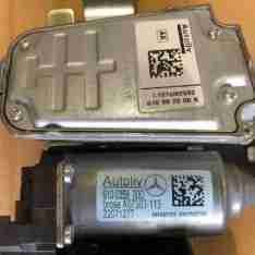 Mercedes Benz W212 Front Right Seat Belt