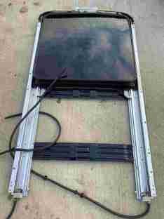 Mitsubishi Shogun 1998-2006 Sunroof glass + motor complete