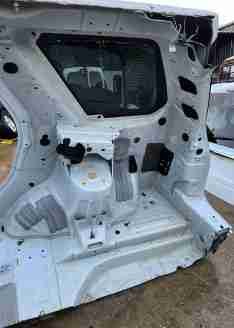 FREELANDER 2 RH Rear quarter panel cut, full cut with glass