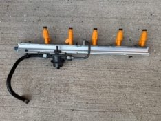 Volvo 960 Fuel injection rail with injectors